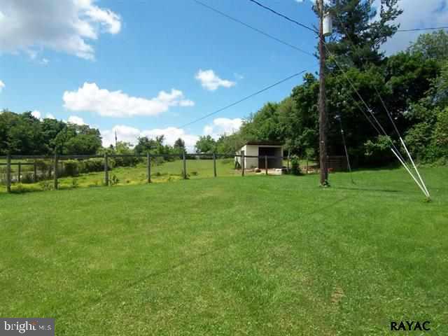 95 Barshinger Road Red Lion, PA 17356 - Photo 2 of 36