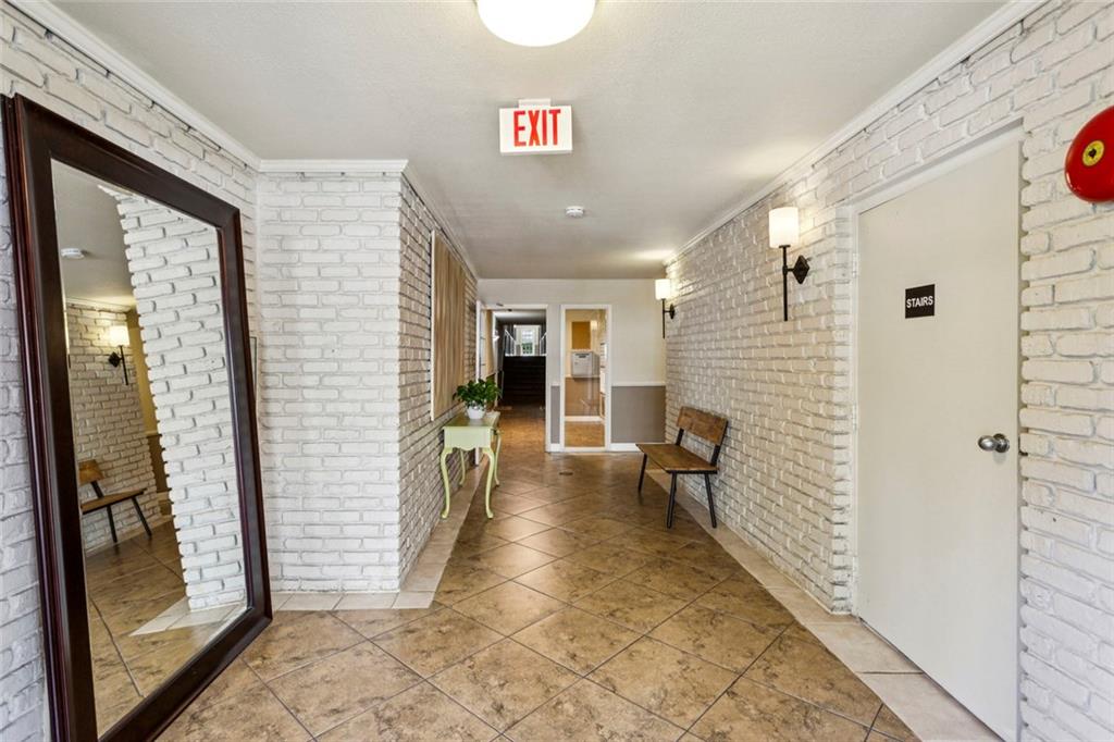 395 Pharr Road Northeast, Unit 302 Atlanta, GA 30305 - Photo 13 of 15