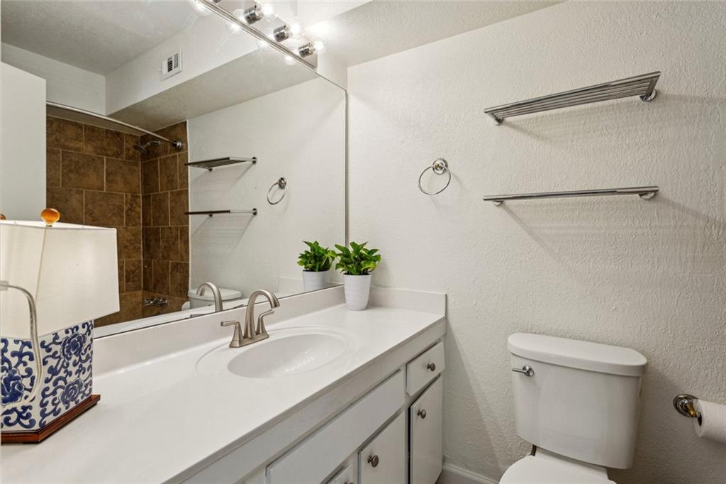 395 Pharr Road Northeast, Unit 302 Atlanta, GA 30305 - Photo 10 of 15