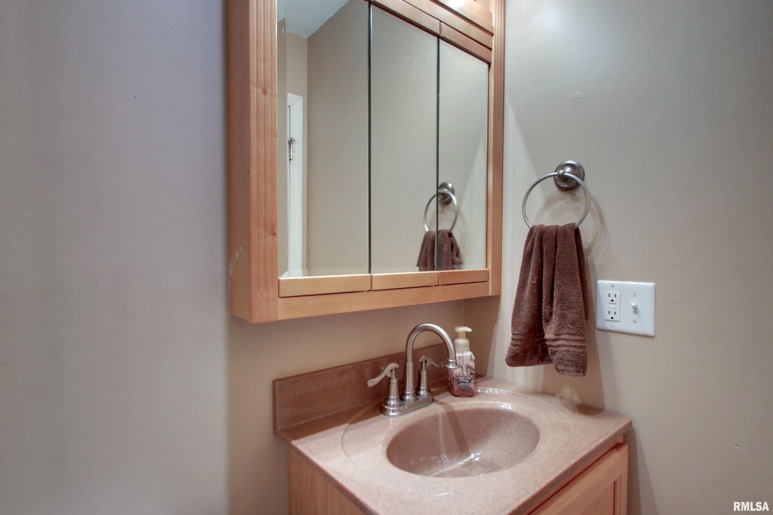 1621 Spring Street Quincy, IL 62301 - Photo 10 of 27