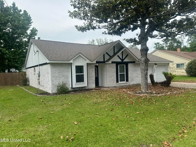 $2,000 | 696 Apuwai Place, Diamondhead, MS 39525