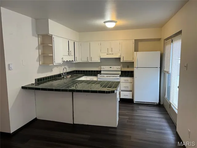 $80,000 | 7641 Hazelcrest Drive, Hazelwood, MO 63042