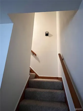 $79,000 | 7641 Hazelcrest Drive, Hazelwood, MO 63042