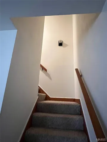 $80,000 | 7641 Hazelcrest Drive, Hazelwood, MO 63042