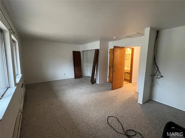 $80,000 | 7641 Hazelcrest Drive, Hazelwood, MO 63042