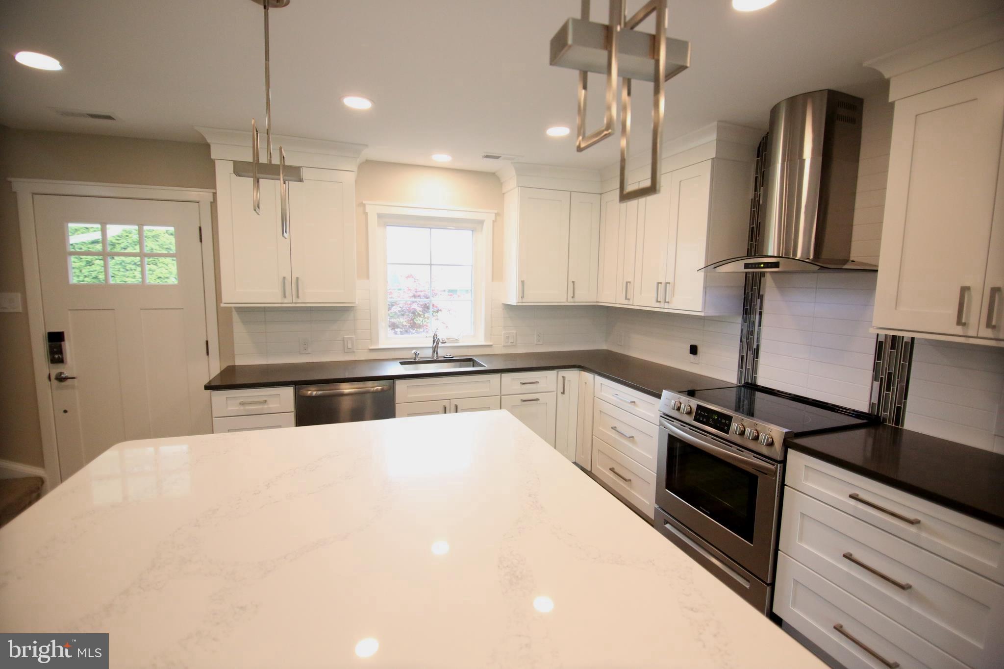 33 High Road Levittown, PA 19056 - Photo 16 of 43 Gallery Image 16