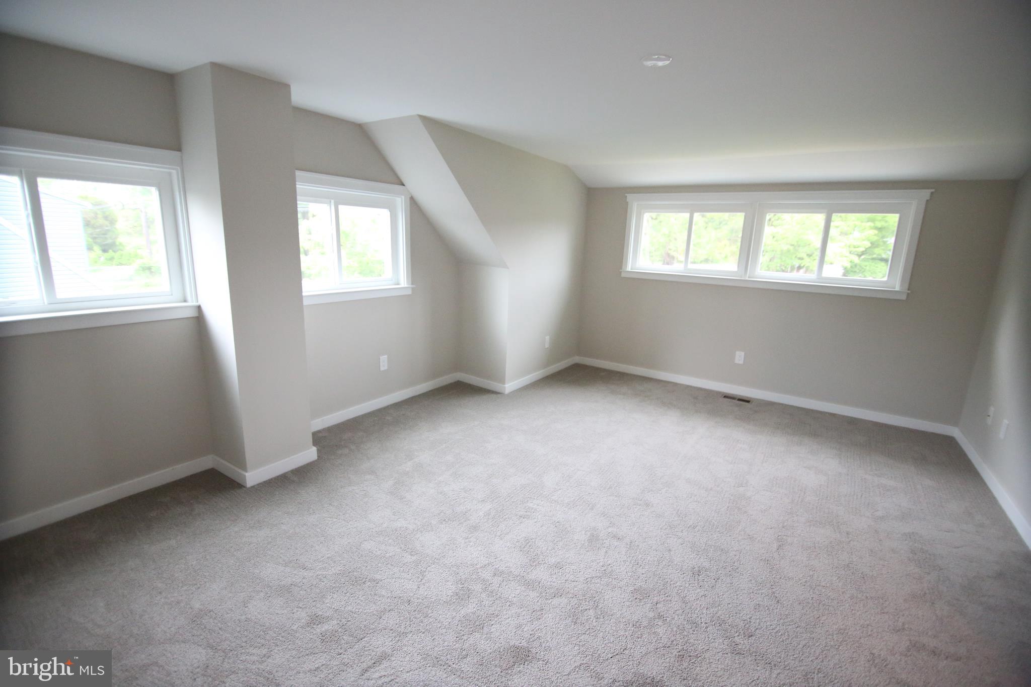 33 High Road Levittown, PA 19056 - Photo 33 of 43 Upper Level Bedroom #4