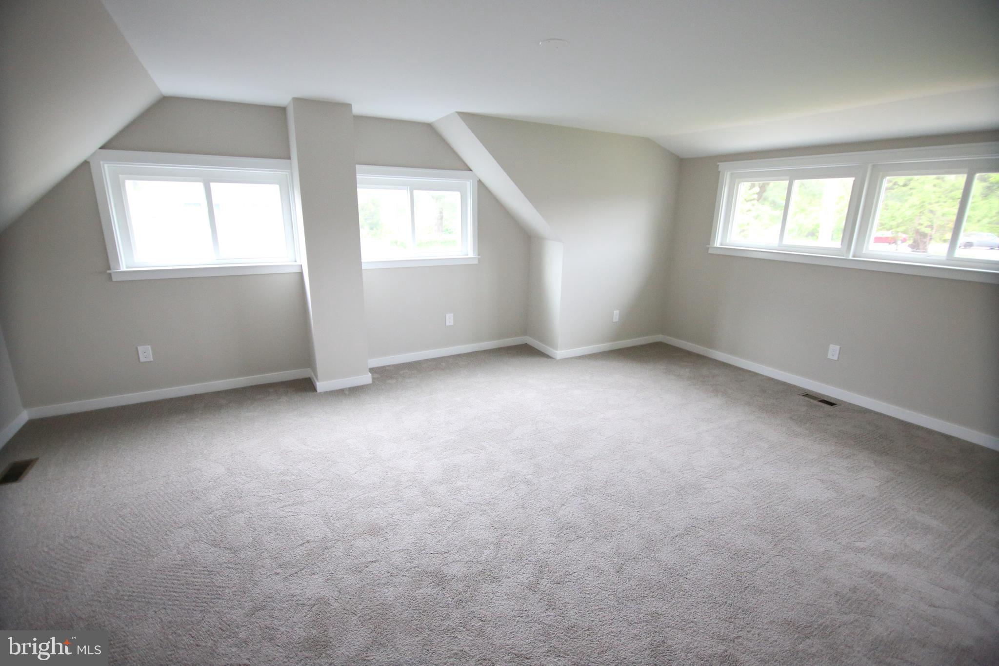 33 High Road Levittown, PA 19056 - Photo 34 of 43 Upper Level Bedroom #4