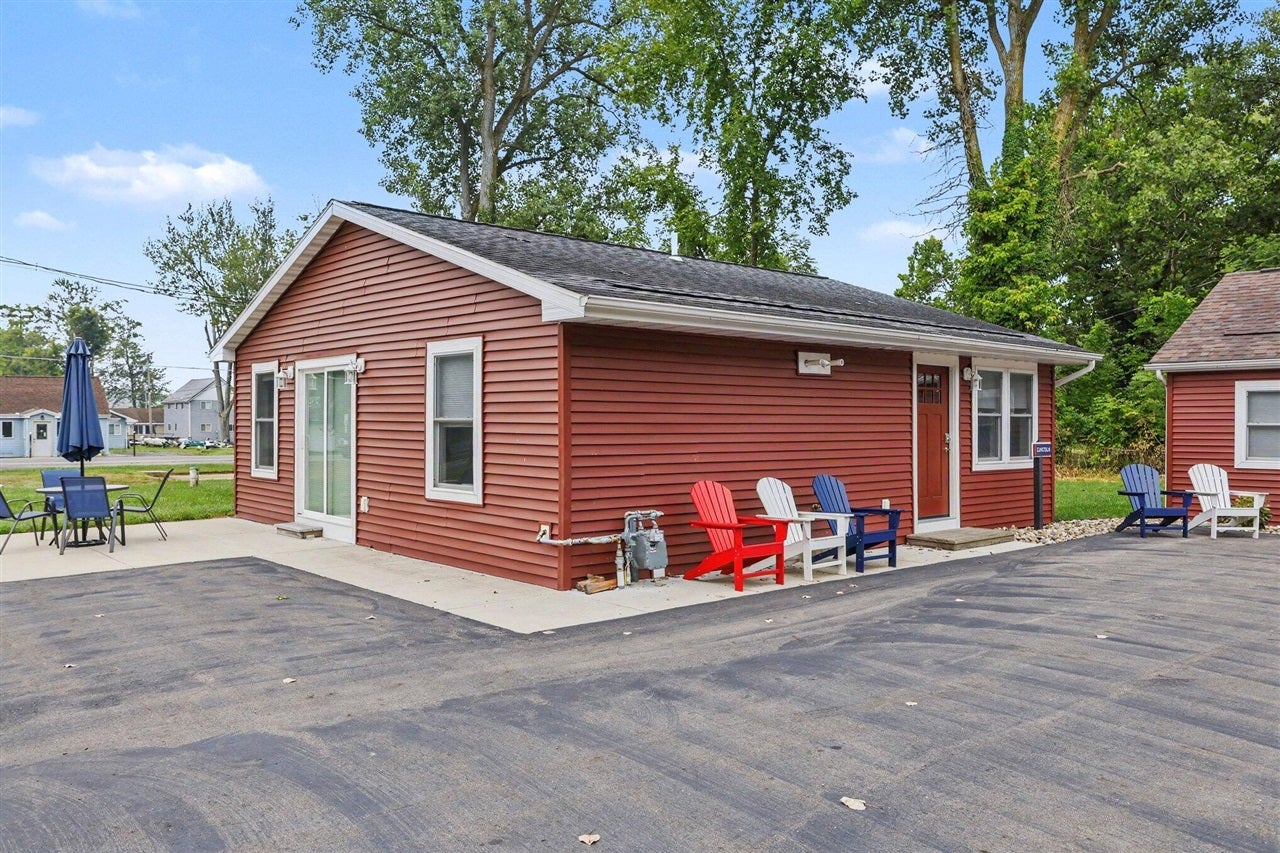 5568 Paw Paw Lake Road Coloma, MI 49038 - Photo 5 of 61 Gallery Image 5