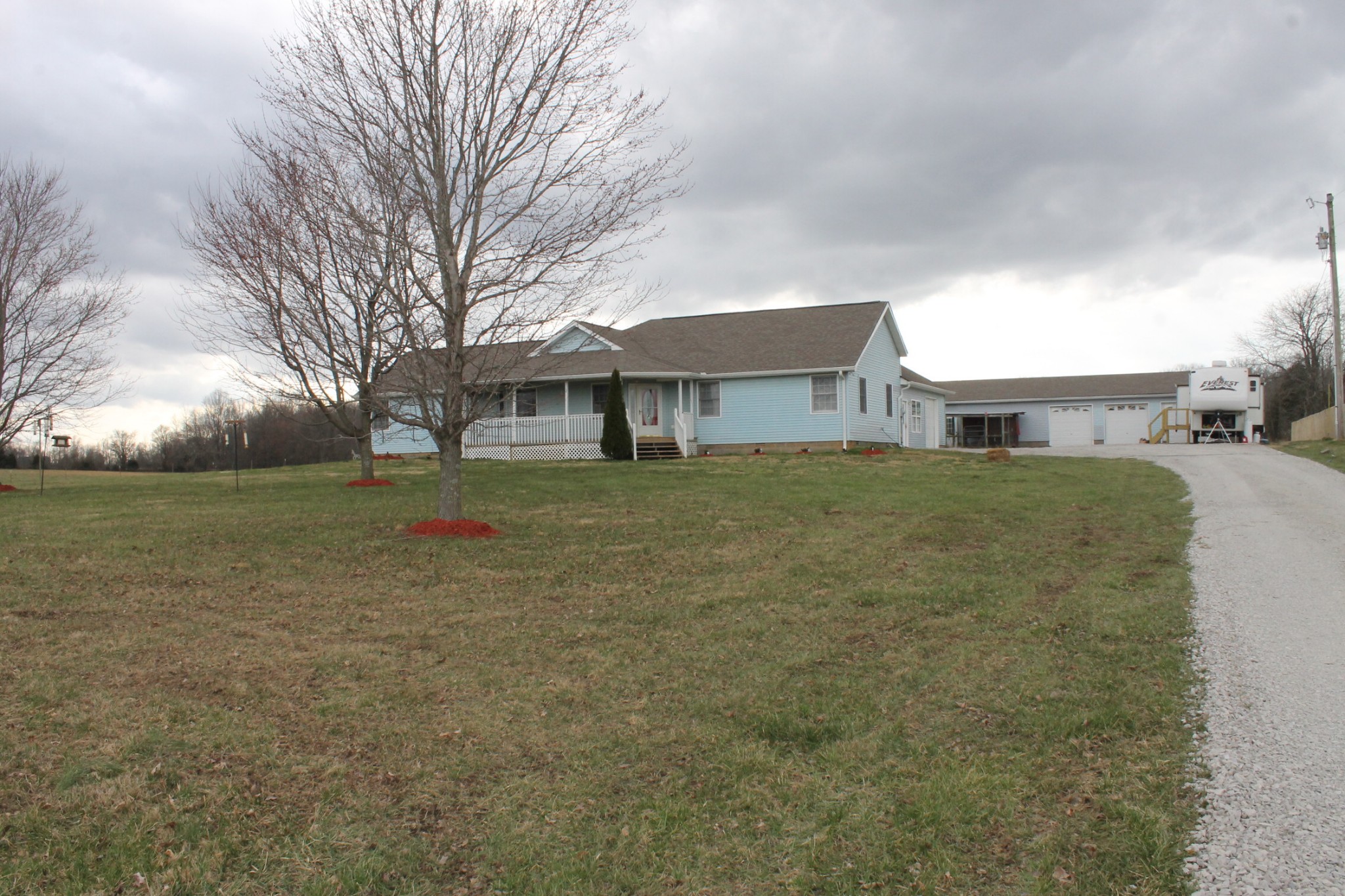 3418 Pinson School Road Springfield, TN 37172 - Photo 7 of 32 a front view of a house with a yard