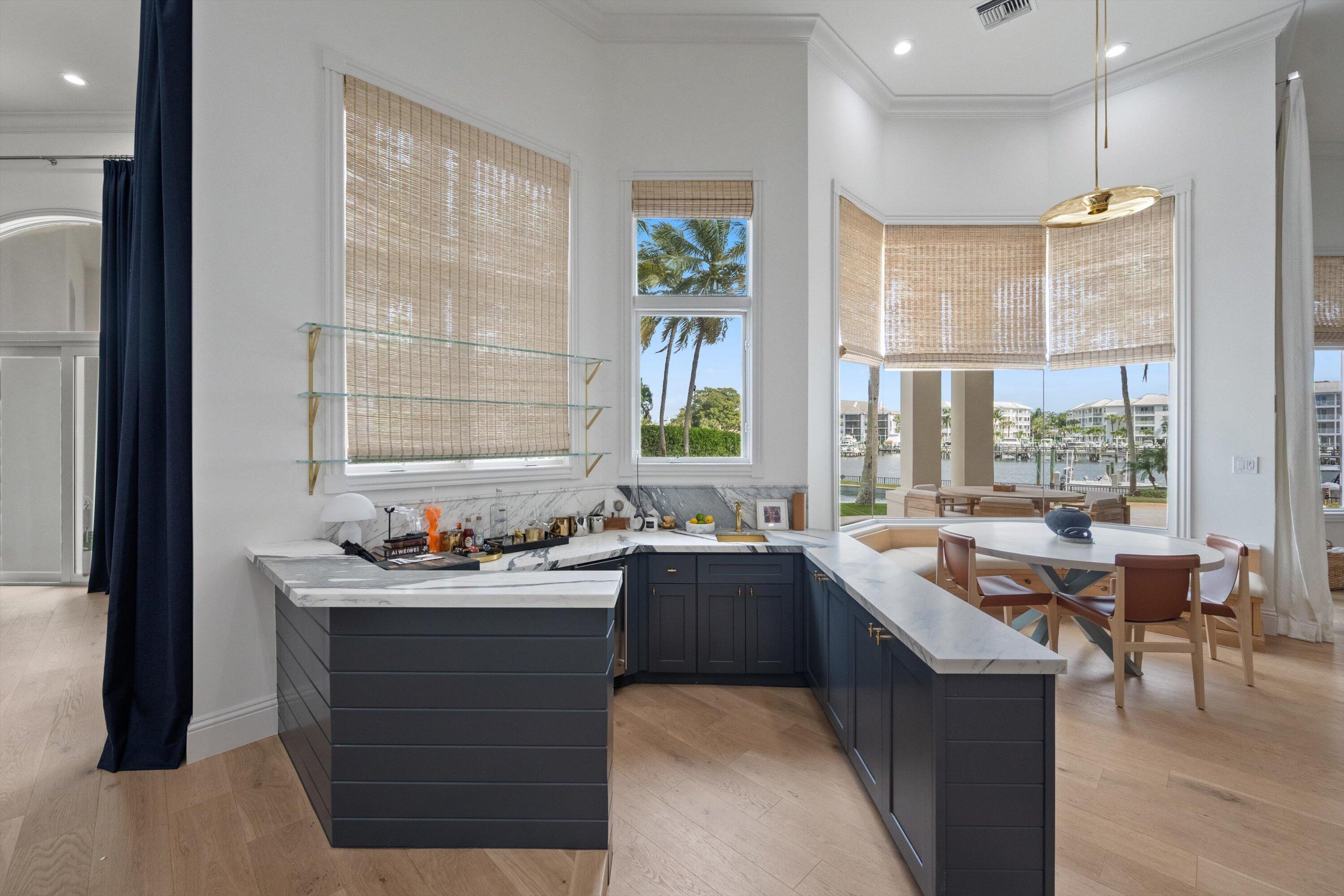 2270 Wilsee Road Palm Beach Gardens, FL 33410 - Photo 11 of 49 Bar