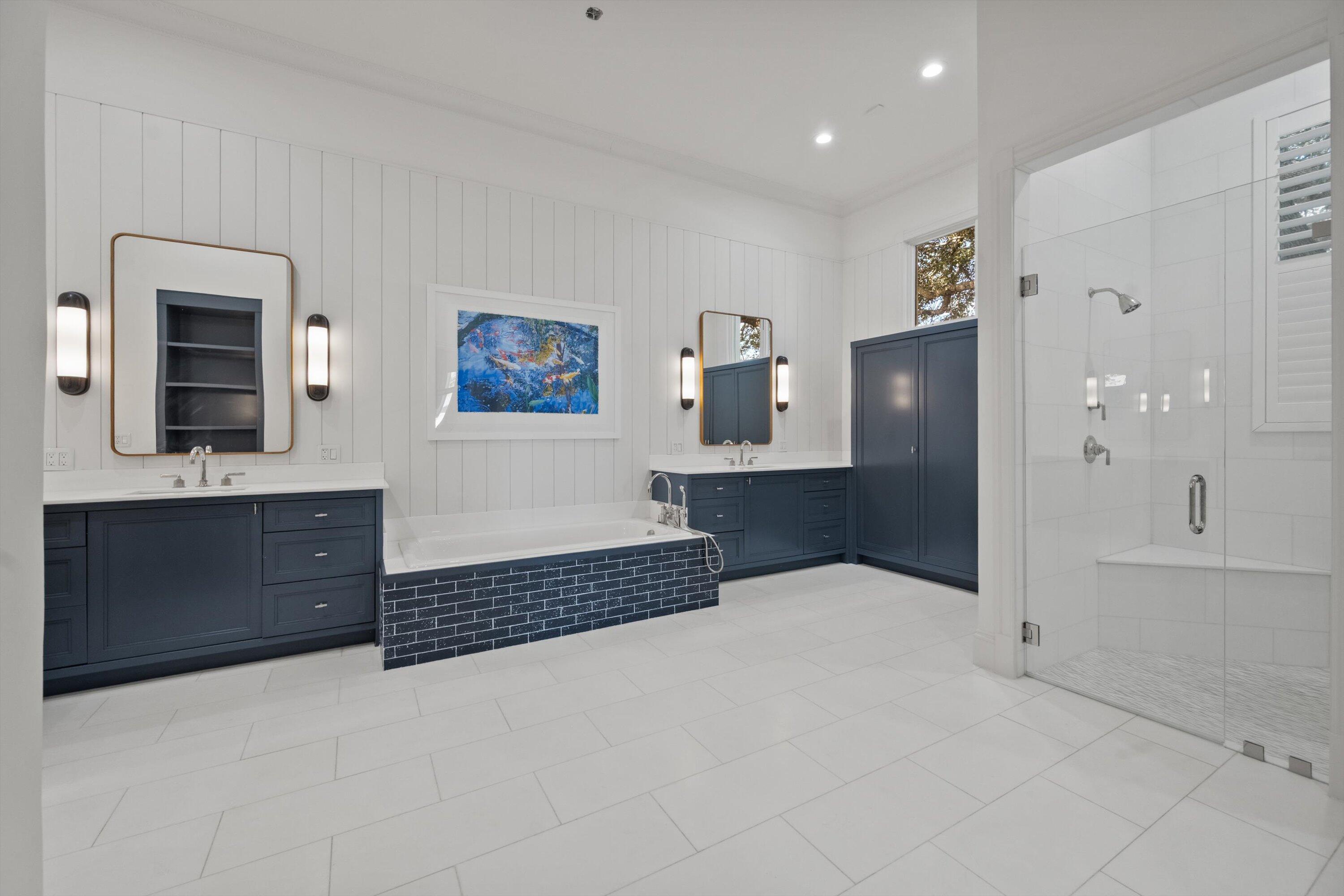 2270 Wilsee Road Palm Beach Gardens, FL 33410 - Photo 19 of 49 Master Bath