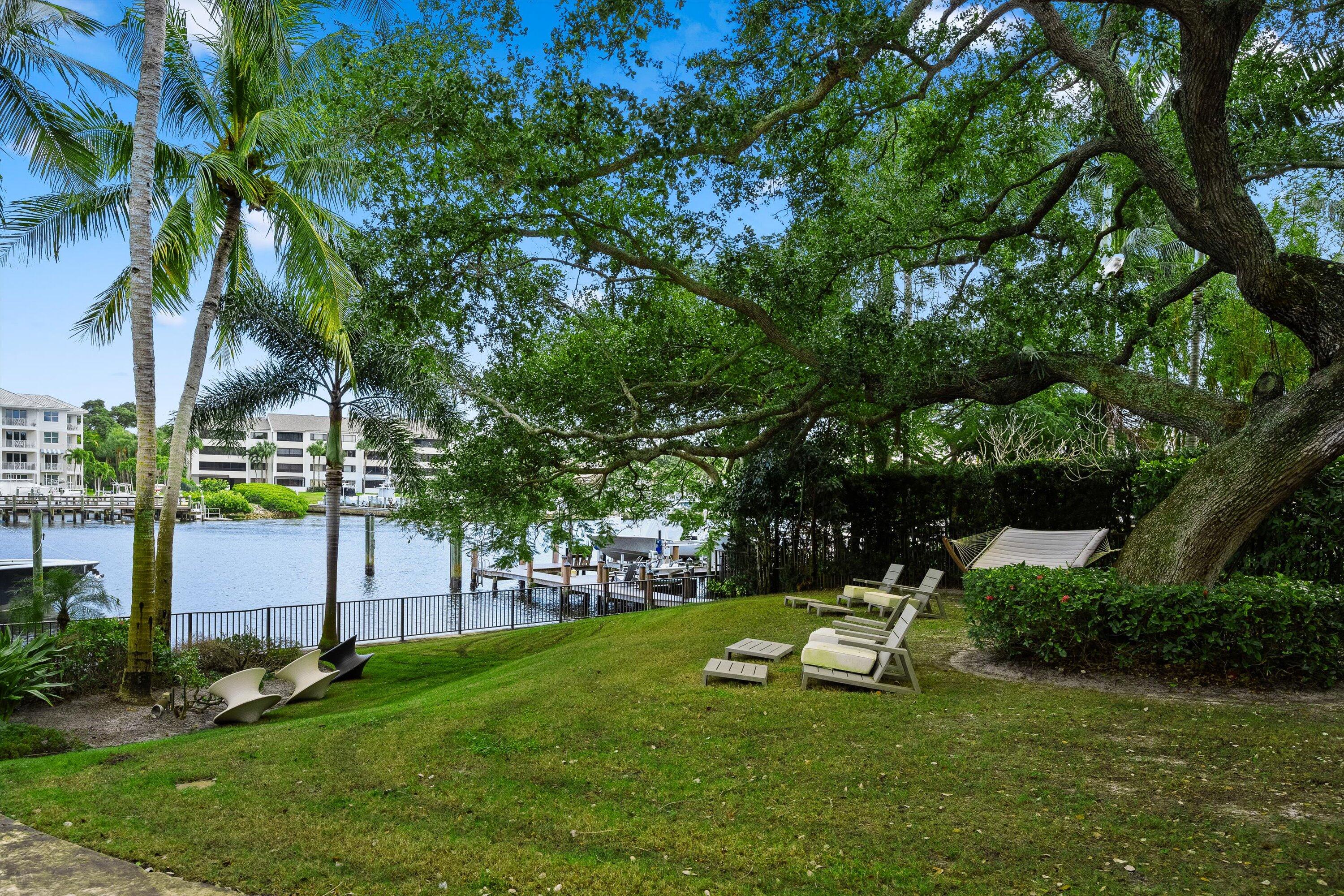 2270 Wilsee Road Palm Beach Gardens, FL 33410 - Photo 40 of 49 Backyard
