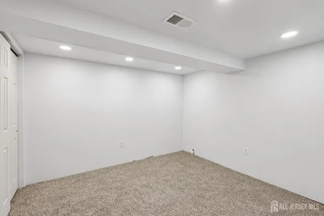 $615,000 | 3 Duke Lane, Hazlet, NJ 07730