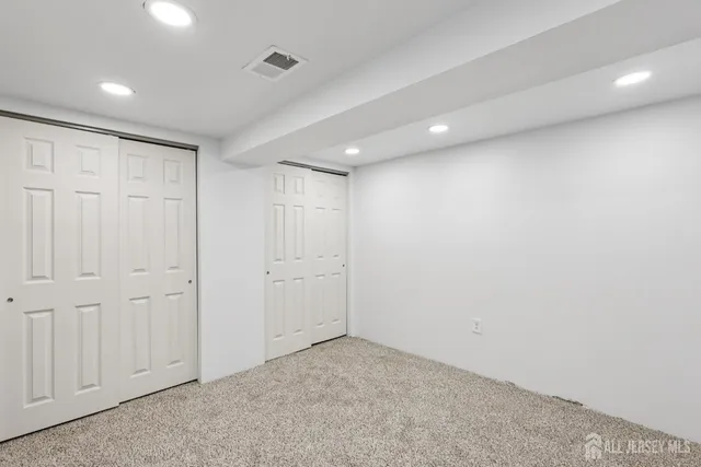 $615,000 | 3 Duke Lane, Hazlet, NJ 07730