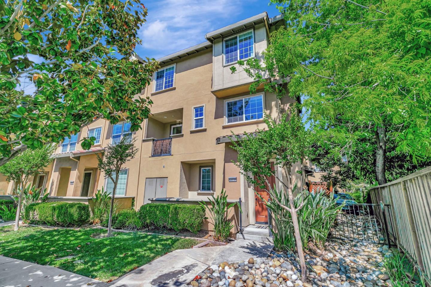 2070 Almaden Road San Jose, CA 95125 - Photo 2 of 49 a front view of a house with plants and trees