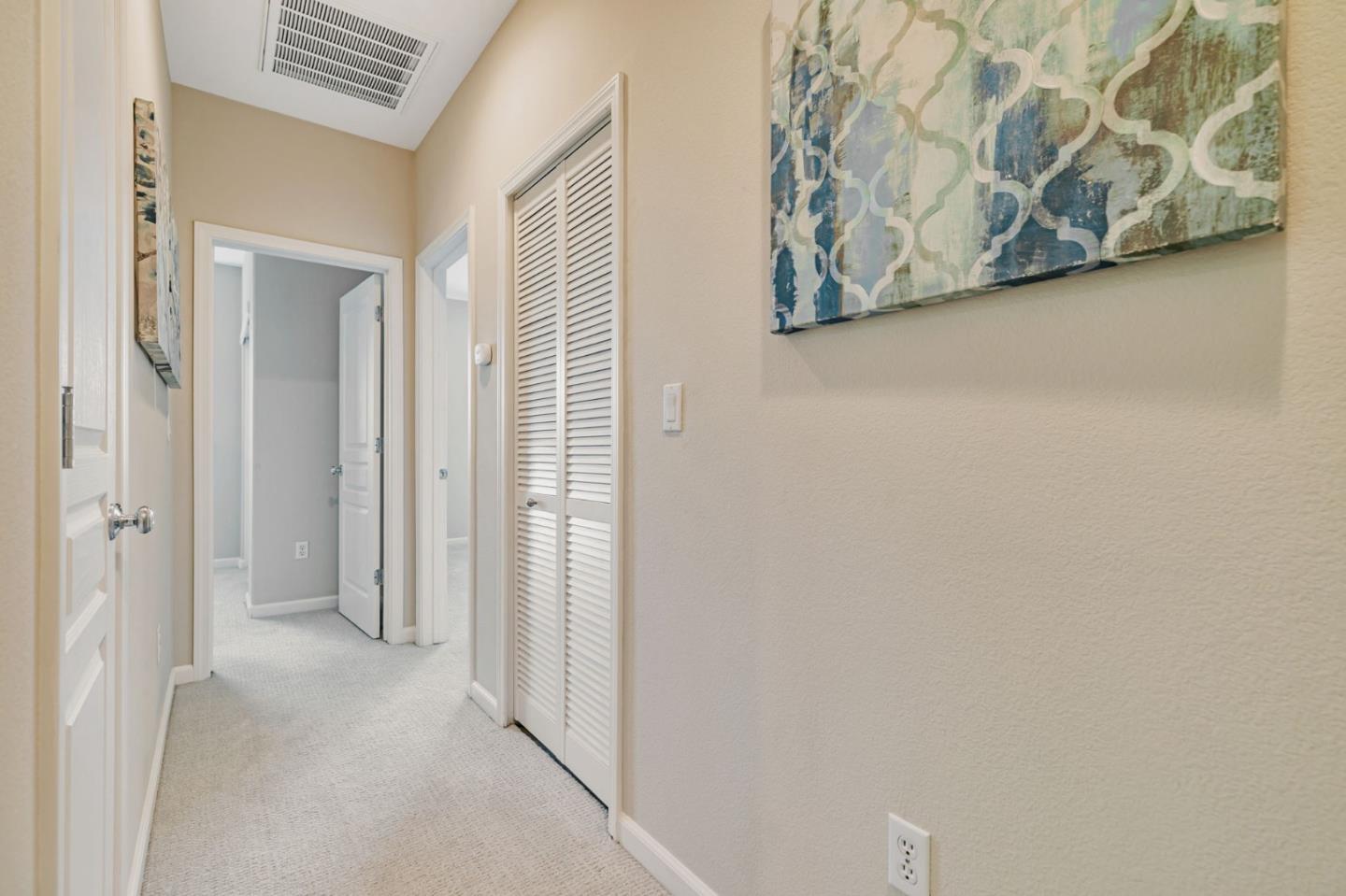 2070 Almaden Road San Jose, CA 95125 - Photo 27 of 49 a view of a hallway with entryway