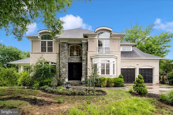 $2,425,000 | 10221 Tyburn Terrace, Bethesda, MD 20814