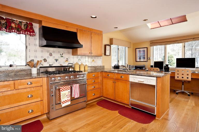 405 Garrison Forest Road Owings Mills, MD 21117 - Photo 21 of 27 Kitchen
