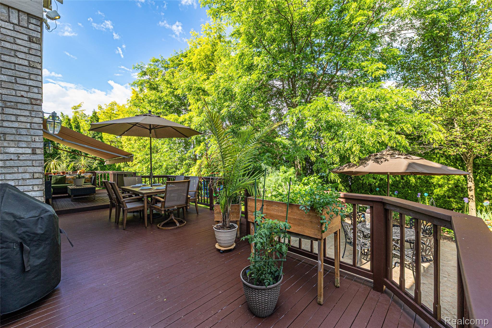 1781 Apple Ridge Court Rochester, MI 48306 - Photo 66 of 79 66 - Large Back Deck.jpg