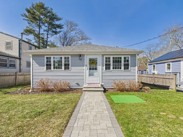 $475,000 | 3 Hazel Street, Wareham, MA 02571