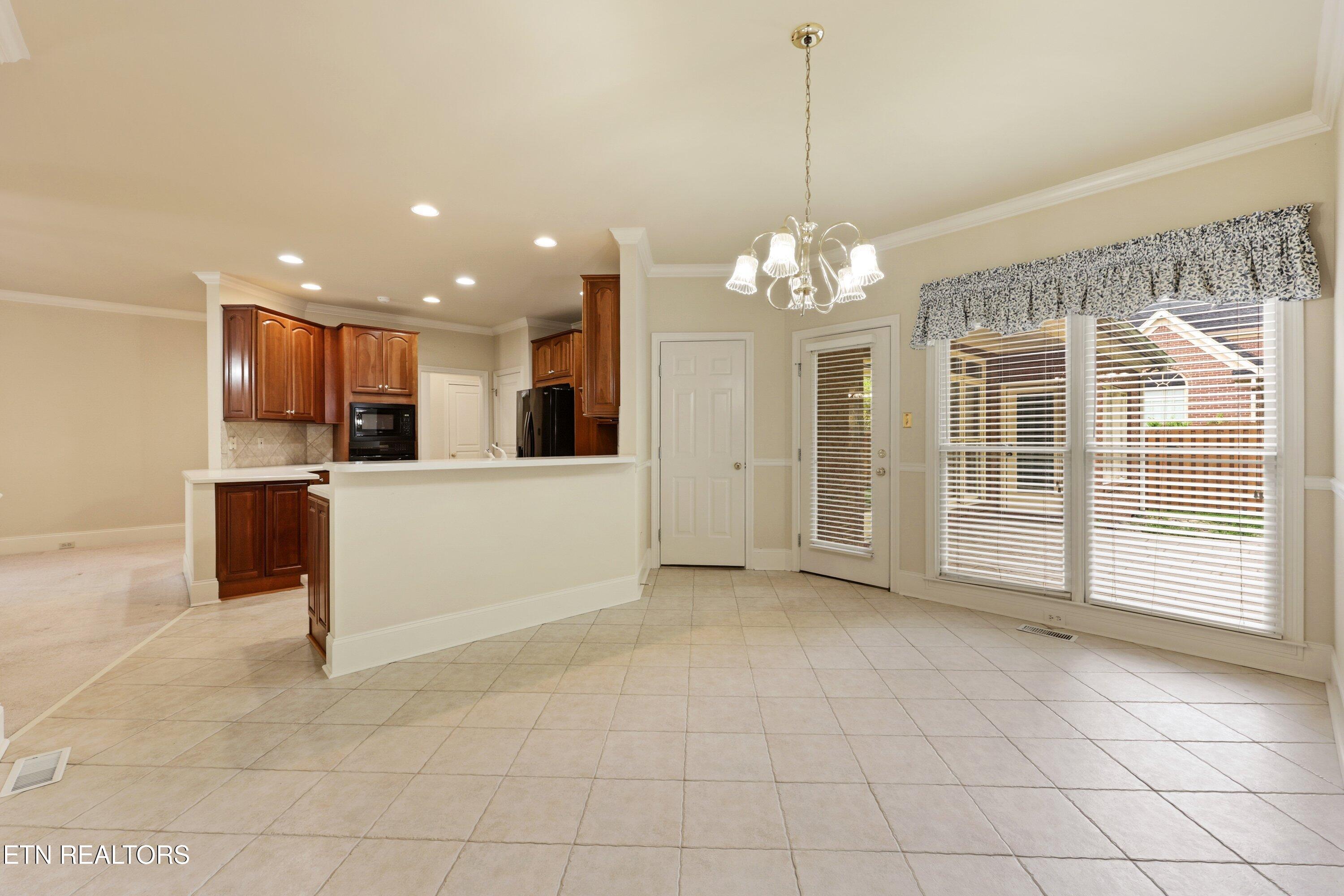 219 Shadowfax Road Farragut, TN 37934 - Photo 18 of 33 219 Shadowfax Rd30