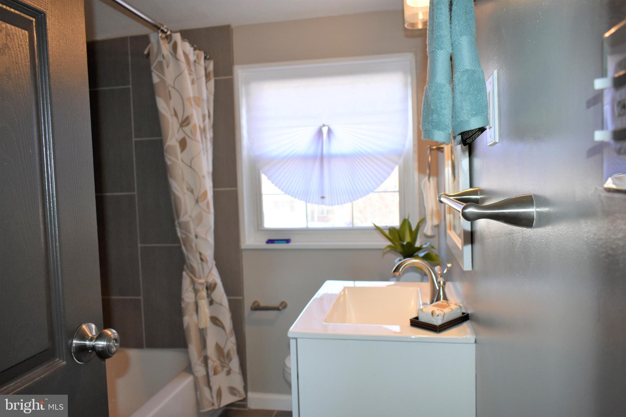 8062 Wallace Road Baltimore, MD 21222 - Photo 14 of 20