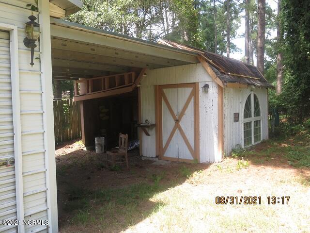 2174 Banks School Road Kinston, NC 28504 - Photo 5 of 7 Barn
