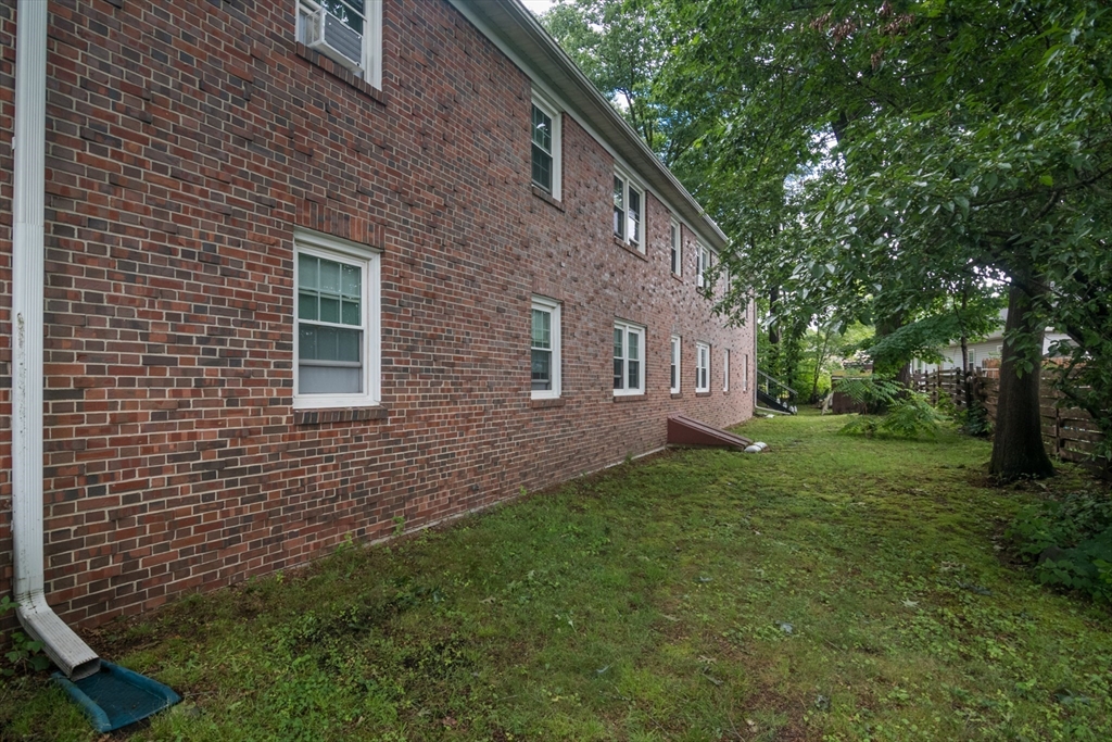 21 Turners Falls Road Montague, MA 01376 - Photo 6 of 26