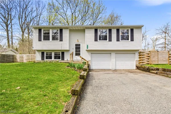 $255,000 | 1782 Bathgate Avenue, Madison, OH 44057