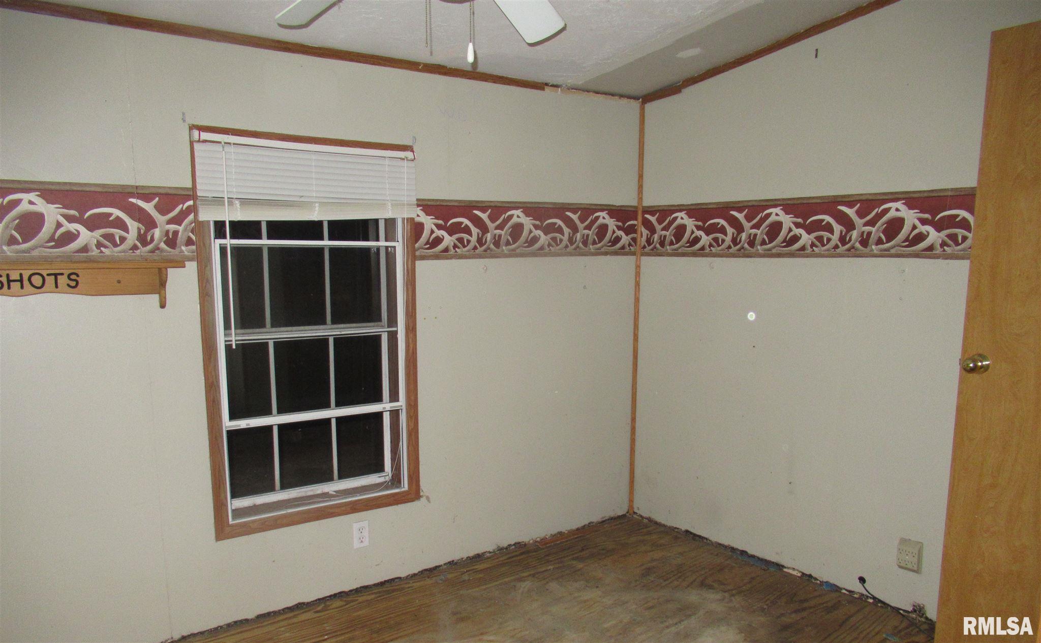 1275 Webb Road Marion, IL 62959 - Photo 3 of 10 Gallery Image 3