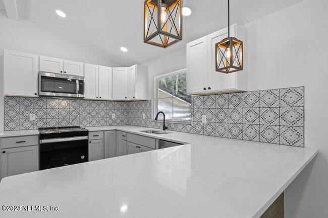 3167 Dothan Road Green Cove Springs, FL 32043 - Photo 6 of 33 Shaker style cabinets