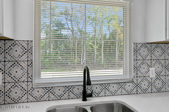 3167 Dothan Road Green Cove Springs, FL 32043 - Photo 8 of 33 Kitchen window