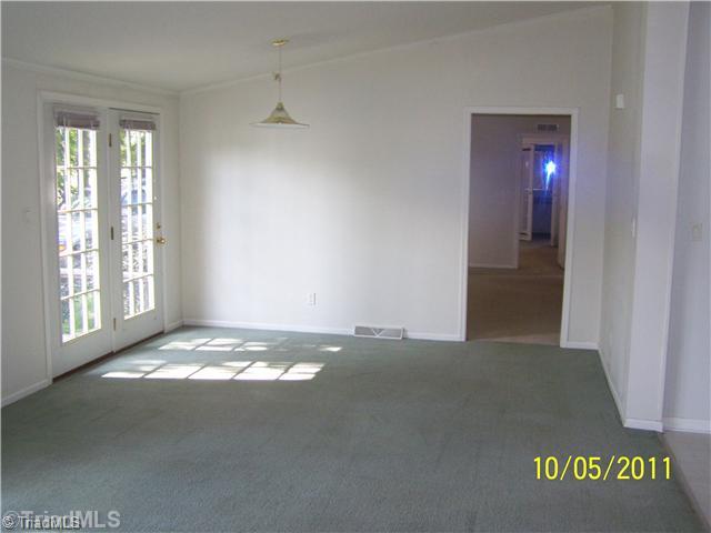 2316 Riverview Road Lexington, NC 27292 - Photo 6 of 10 Den/Family/Great Room.