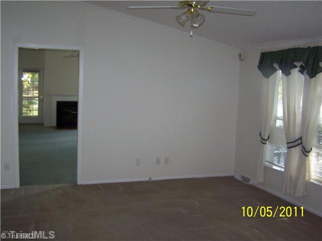 2316 Riverview Road Lexington, NC 27292 - Photo 7 of 10 Living Room.