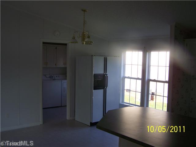2316 Riverview Road Lexington, NC 27292 - Photo 8 of 10 Den/Family/Great Room.