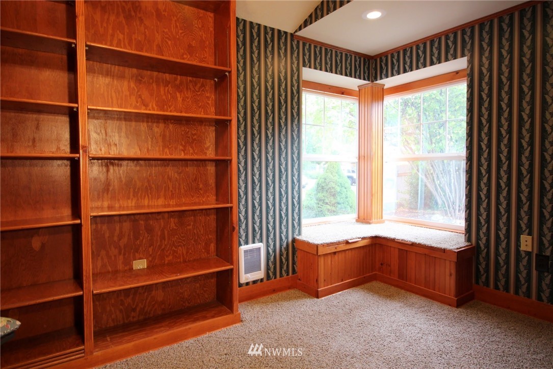 6810 Condor Loop Northeast Olympia, WA 98516 - Photo 5 of 25