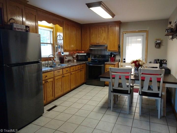 1967 Simpson Mill Road Mount Airy, NC 27030 - Photo 3 of 15 Gallery Image 3