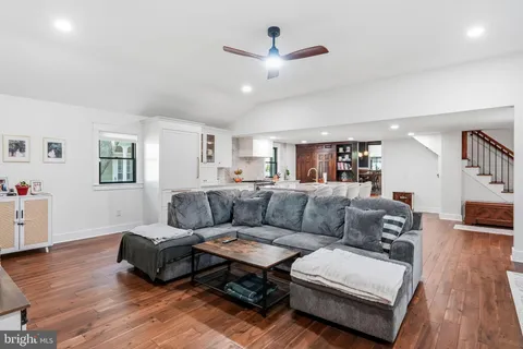$849,900 | 71 East 2nd Street, Moorestown, NJ 08057