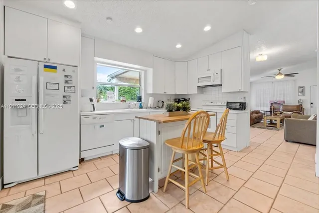 $5,500 | 2650 Scott Street, Hollywood, FL 33020