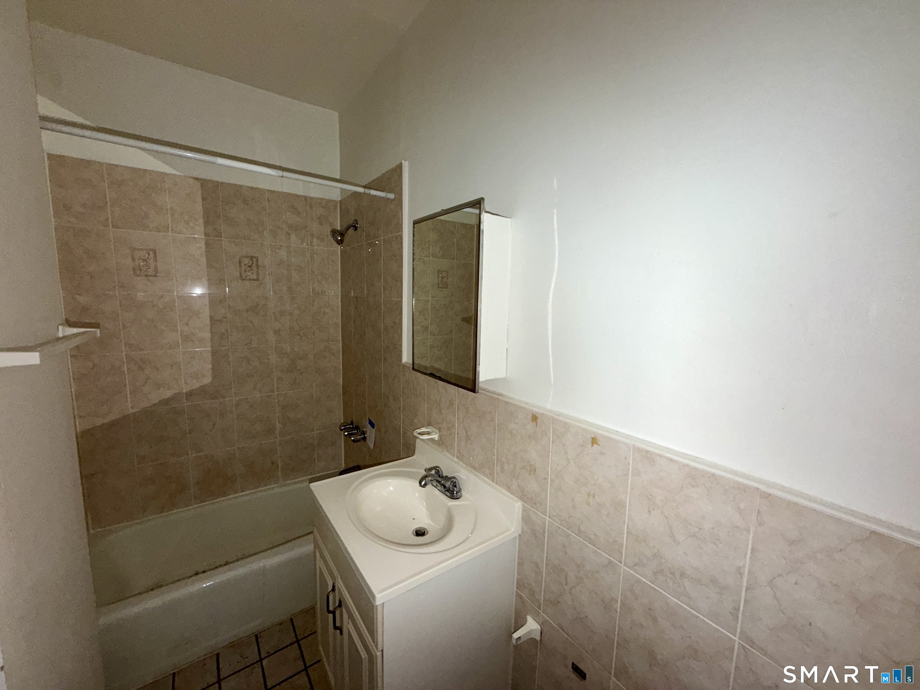 110 Coleman Street Bridgeport, CT 06604 - Photo 15 of 39