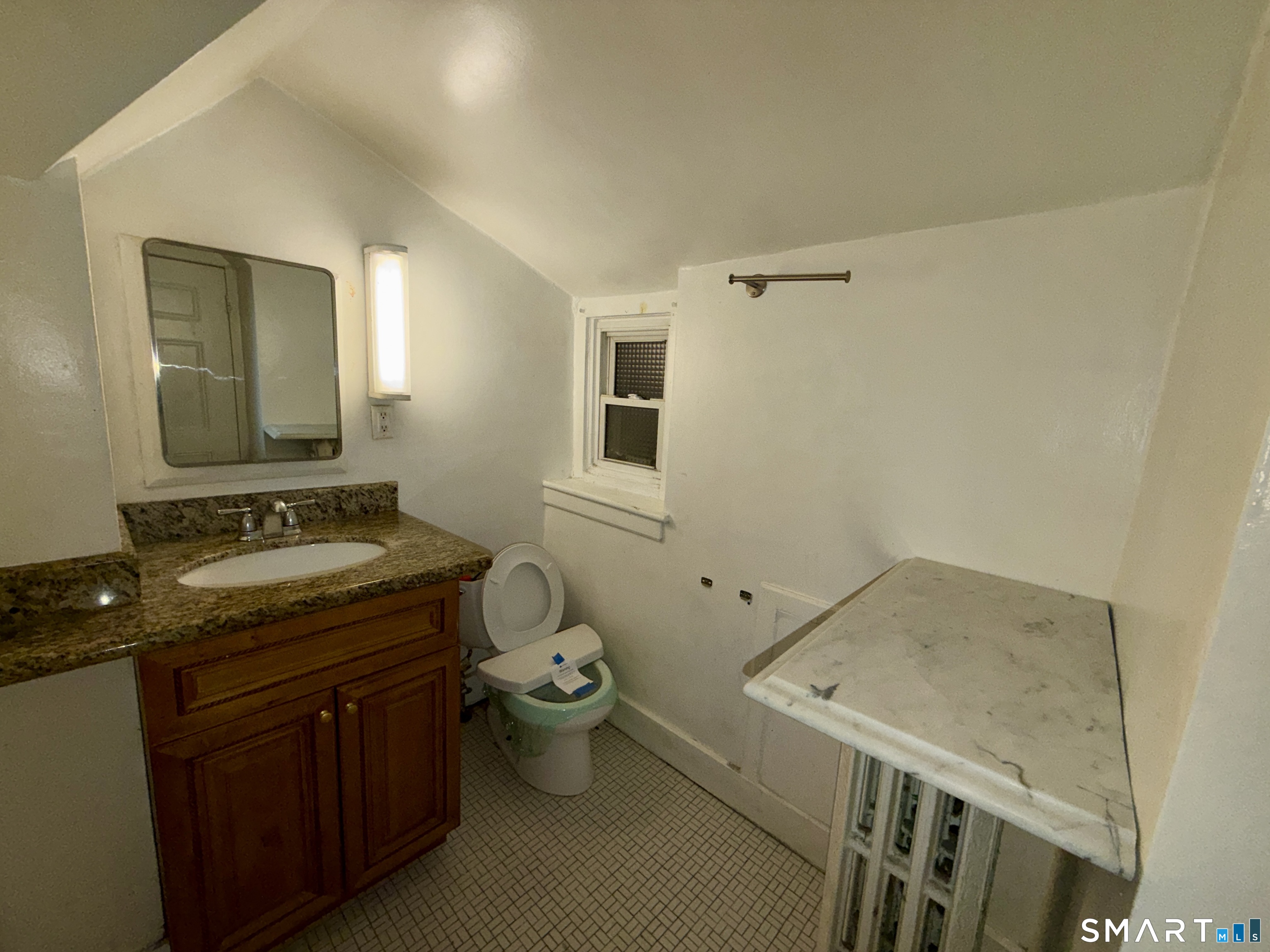 110 Coleman Street Bridgeport, CT 06604 - Photo 18 of 39