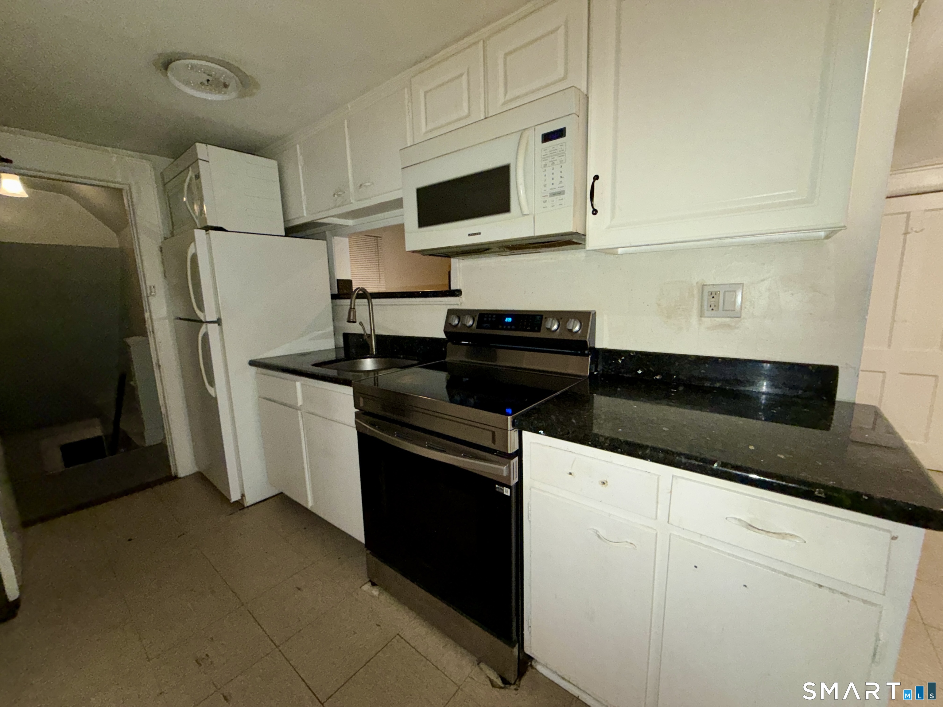 110 Coleman Street Bridgeport, CT 06604 - Photo 32 of 39