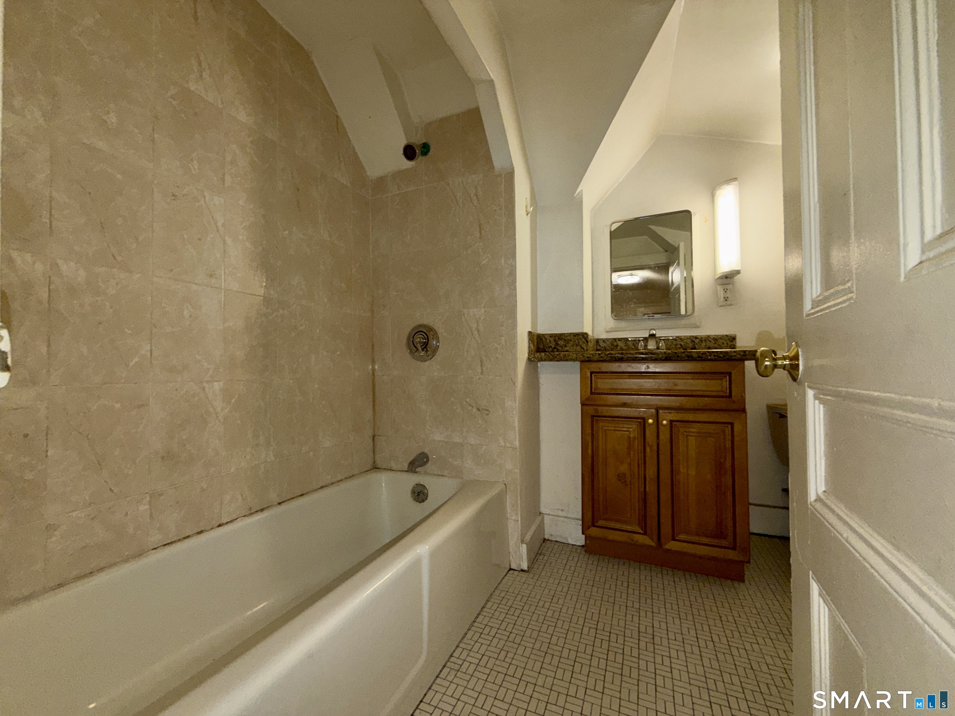 110 Coleman Street Bridgeport, CT 06604 - Photo 34 of 39