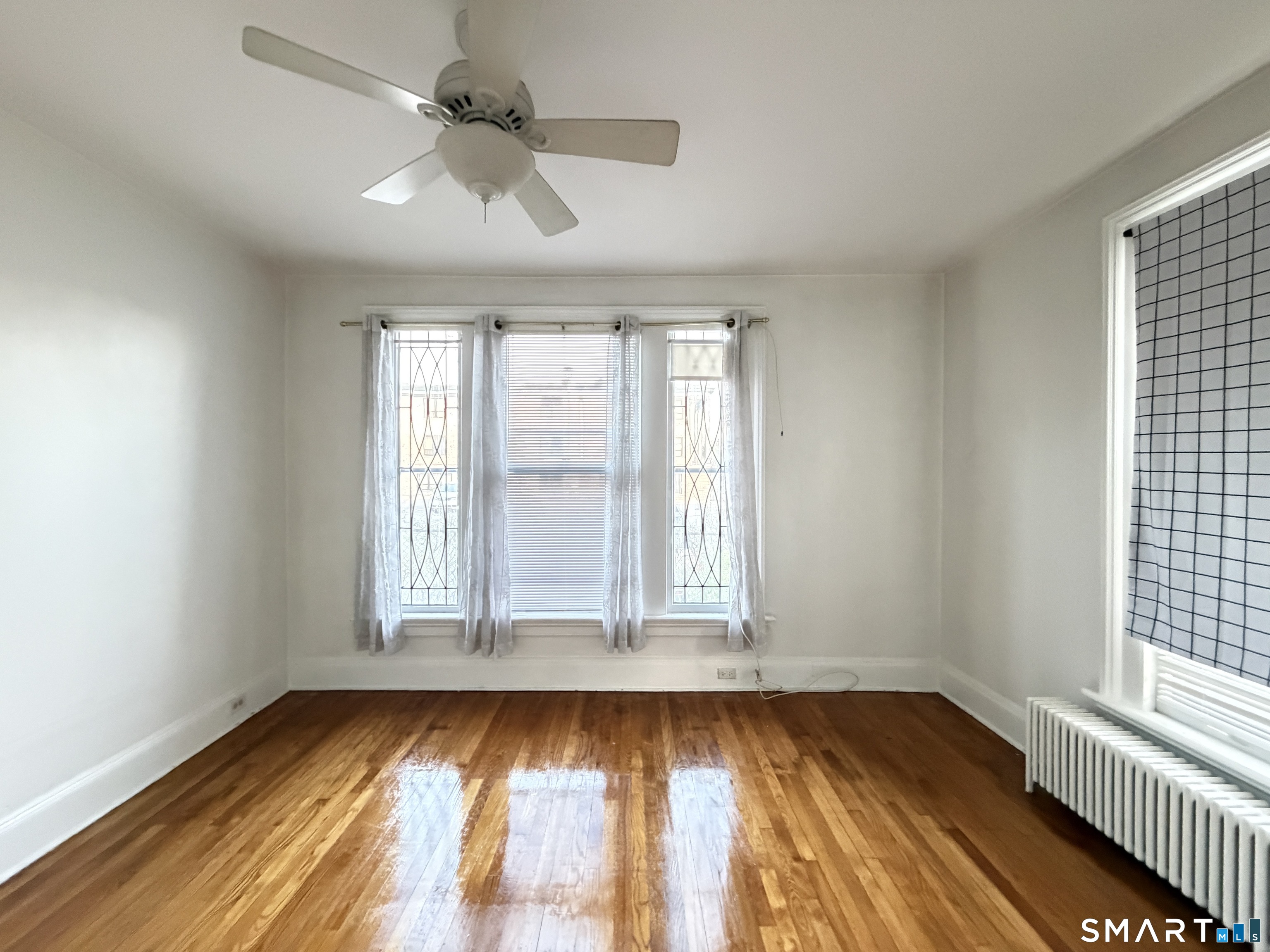 110 Coleman Street Bridgeport, CT 06604 - Photo 4 of 39
