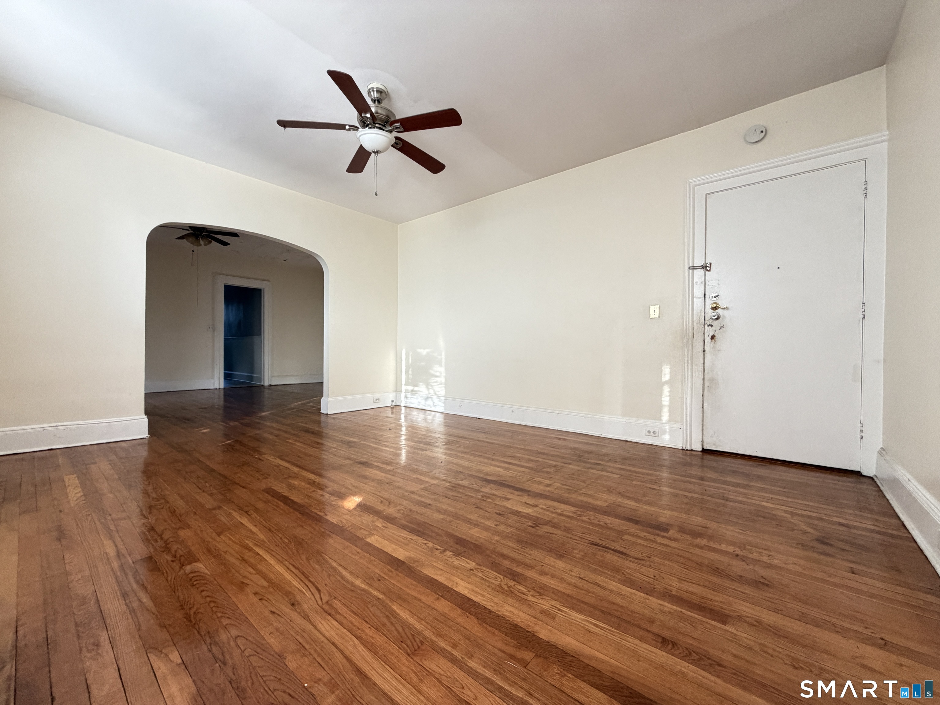 110 Coleman Street Bridgeport, CT 06604 - Photo 5 of 39