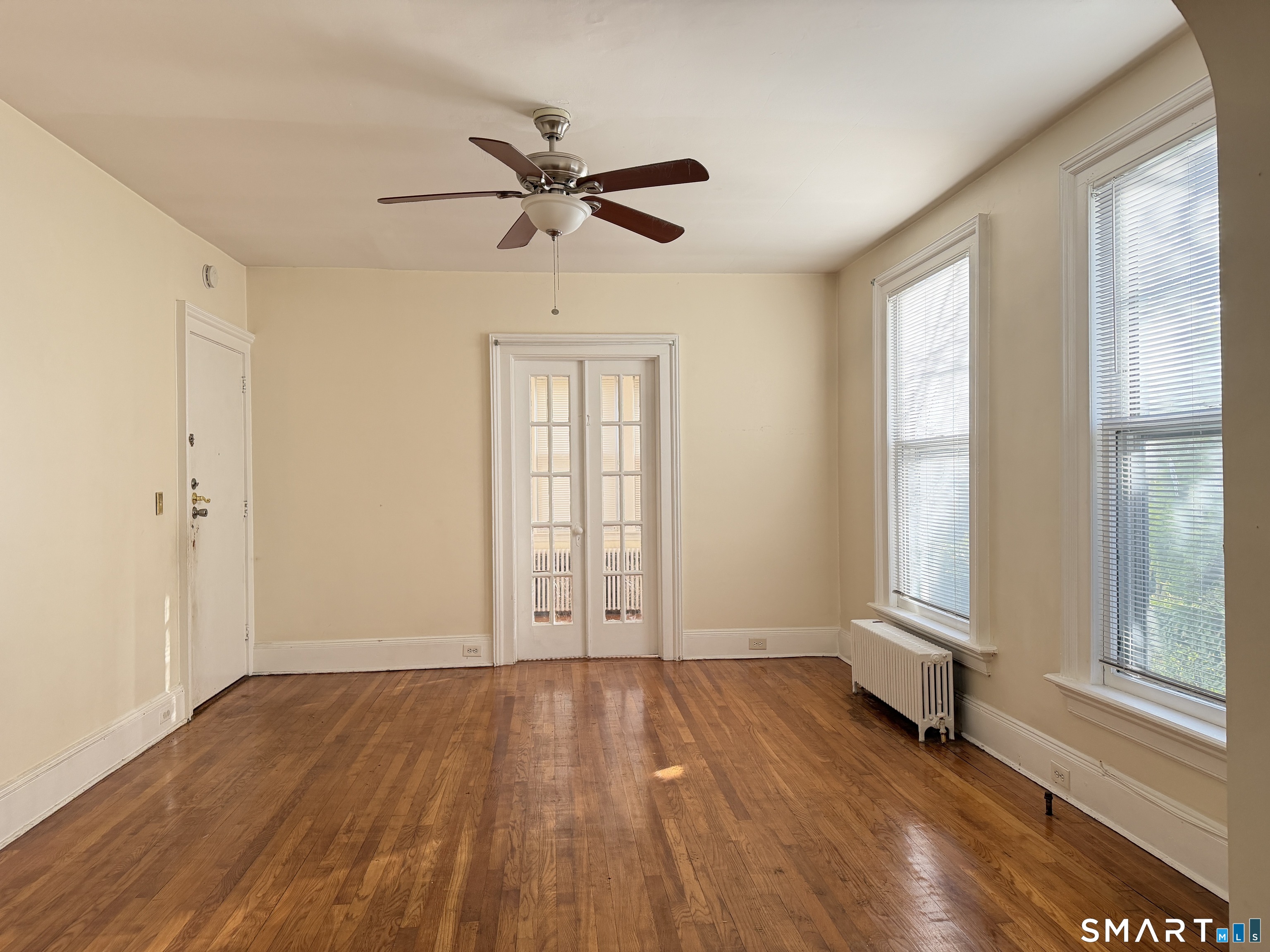 110 Coleman Street Bridgeport, CT 06604 - Photo 7 of 39