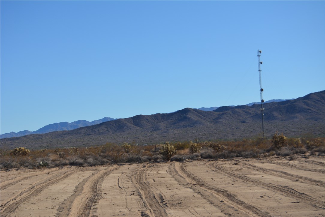 207-35-005 South Arlington Road Yucca, AZ 86438 - Photo 22 of 92