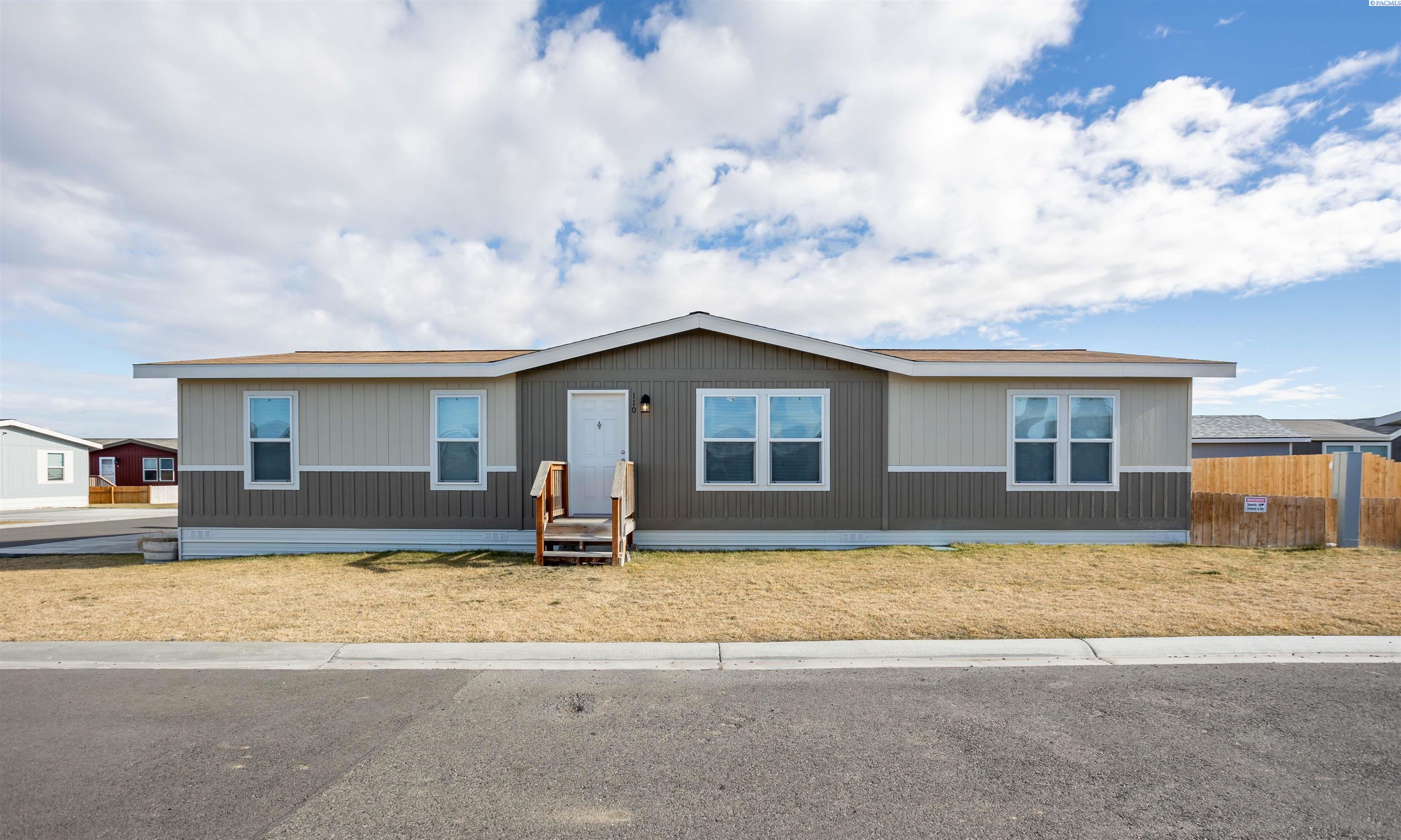 200802 East Game Farm Road, Unit 110 Kennewick, WA 99337 - Photo 1 of 27 Gallery Image 1