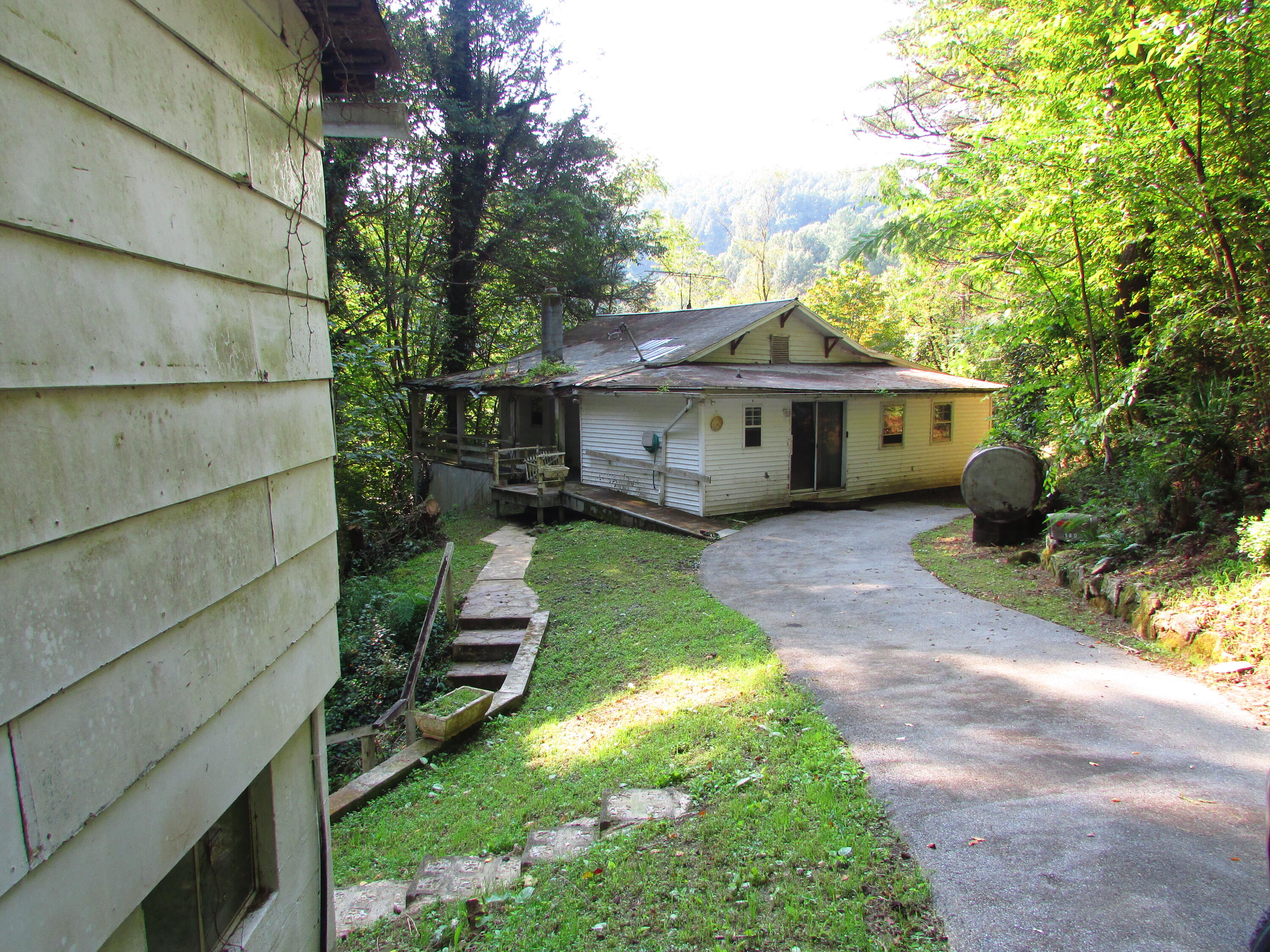 180 Simerly Creek Road Hampton, TN 37658 - Photo 13 of 22 180 simerly creek road, hampton tn 37658